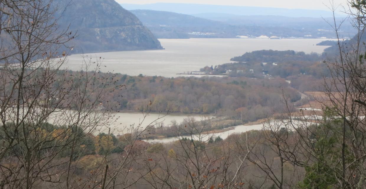 North-facing view over the Hudson River, from the North Redoubt - Photo by Daniel Chazin